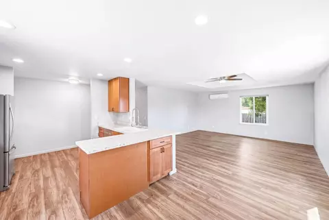 Living - 1651 3rd Ave, Olivehurst, CA 95961 photo 3 of 7