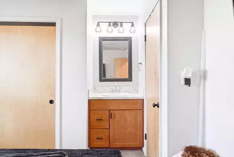 Bath - 1651 3rd Ave, Olivehurst, CA 95961 photo 1 of 5
