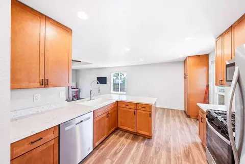 Kitchen - 1651 3rd Ave, Olivehurst, CA 95961 photo 4 of 11