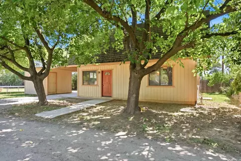 1651 3rd Ave, Olivehurst, CA 95961