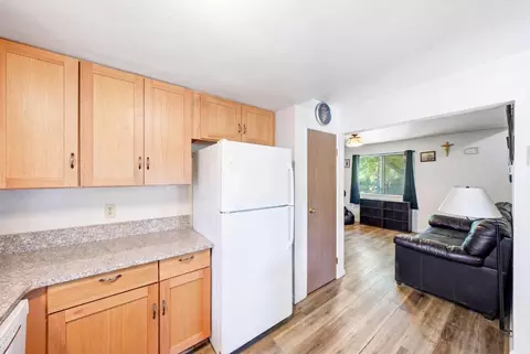 Kitchen - 1651 3rd Ave, Olivehurst, CA 95961 photo 11 of 11