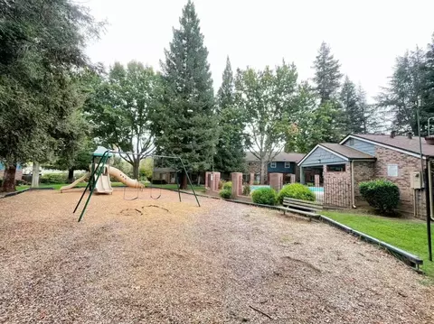 Exterior - 4016 Knoll Top Ct, Carmichael, CA 95608 photo 12 of 14