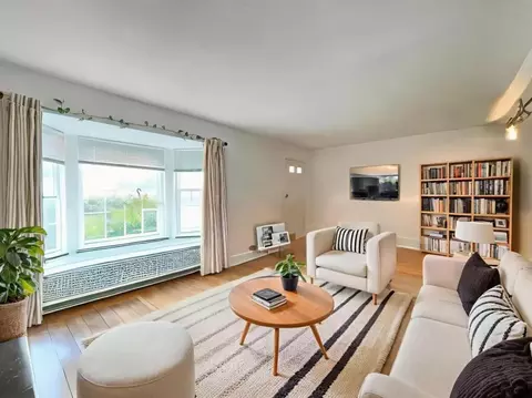 Living - 4016 Knoll Top Ct, Carmichael, CA 95608 photo 1 of 4