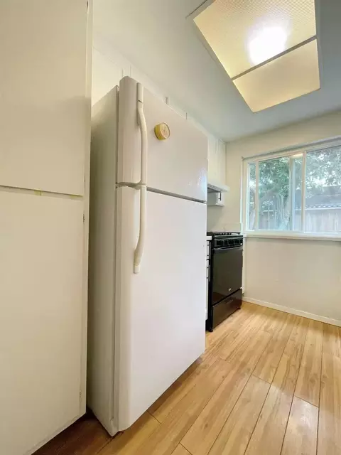 Kitchen - 4016 Knoll Top Ct, Carmichael, CA 95608 photo 2 of 4