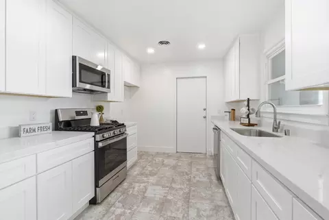 Kitchen - 217 Gregory Ln, Modesto, CA 95354 photo 1 of 2