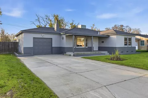 Exterior - 217 Gregory Ln, Modesto, CA 95354 photo 2 of 5
