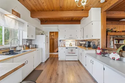 Kitchen - 29667 Lassen Dr, Long Barn, CA 95335 photo 2 of 6