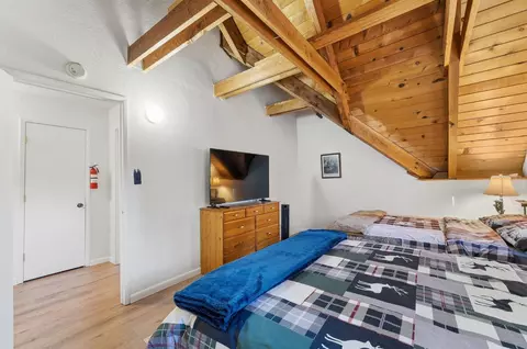 Bedroom - 29667 Lassen Dr, Long Barn, CA 95335 photo 5 of 11