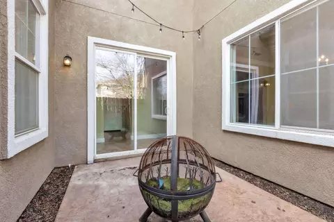 Exterior - 3329 Vancouver Dr, Modesto, CA 95355 photo 5 of 7