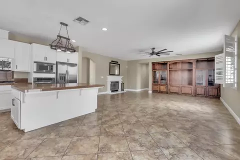 Living - 3329 Vancouver Dr, Modesto, CA 95355 photo 5 of 8