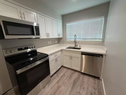 Kitchen - 2020 Briscoe Ter, Fremont, CA 94539 photo 3 of 3