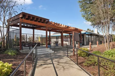 View/Area - 3124 Woods Cir, Davis, CA 95616 photo 1 of 3