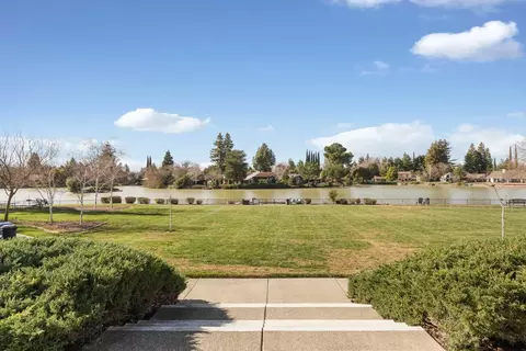View/Area - 3124 Woods Cir, Davis, CA 95616 photo 3 of 3