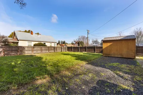 Exterior - 490 Hazel St, Gridley, CA 95948 photo 4 of 6
