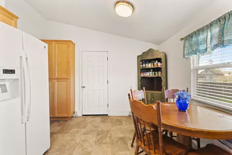Dining - 490 Hazel St, Gridley, CA 95948 photo 2 of 2