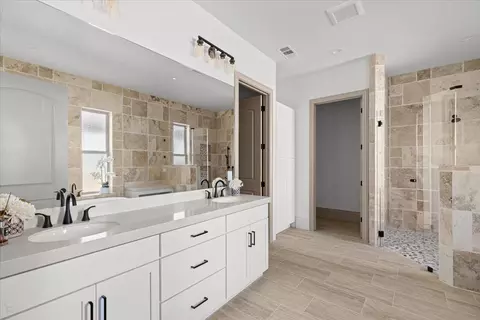 Bath - 467 Knolls Dr #161, Copperopolis, CA 95228 photo 3 of 8