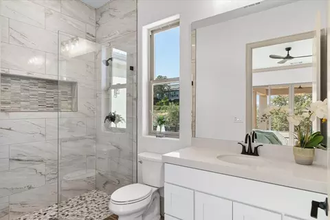 Bath - 467 Knolls Dr #161, Copperopolis, CA 95228 photo 1 of 8