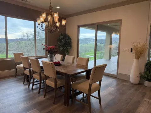 Dining - 467 Knolls Dr #161, Copperopolis, CA 95228 photo 2 of 6