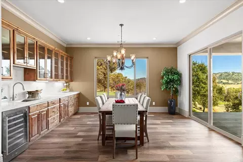 Dining - 467 Knolls Dr #161, Copperopolis, CA 95228 photo 3 of 6