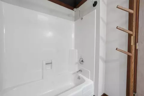 Bath - 39 Graeagle Meadows Rd, Graeagle, CA 96103 photo 2 of 6
