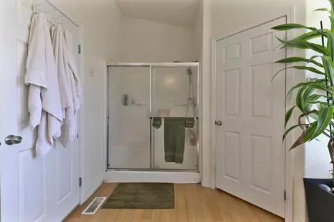 Bath - 3770 Sheep Ranch Rd, Murphys, CA 95247 photo 5 of 5