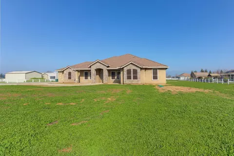 9991 Spring St, Galt, CA 95632 photo 3