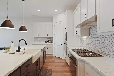 2446 Paramount Ln, Manteca, CA 95337 photo 10