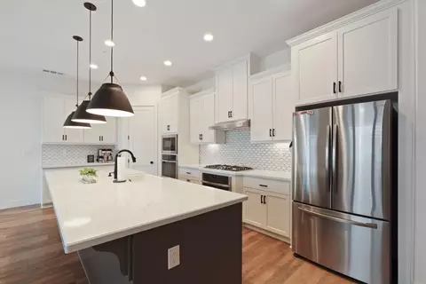 2446 Paramount Ln, Manteca, CA 95337 photo 9