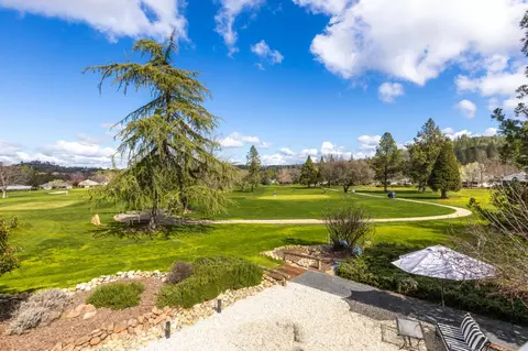 18190 Lake Forest Dr, Penn Valley, CA 95946