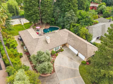 View/Area - 2230 Hillcrest Way, Carmichael, CA 95608 photo 1 of 4
