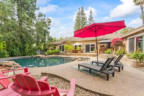 Exterior - 2230 Hillcrest Way, Carmichael, CA 95608 photo 8 of 22