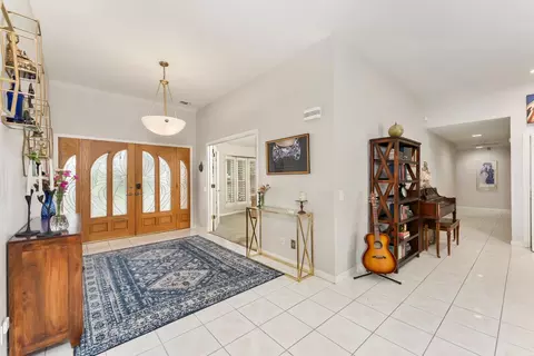Entry Way - 2230 Hillcrest Way, Carmichael, CA 95608 photo 2 of 2