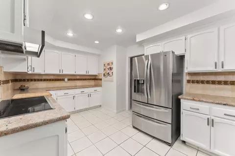 Kitchen - 2230 Hillcrest Way, Carmichael, CA 95608 photo 3 of 6