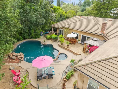 Exterior - 2230 Hillcrest Way, Carmichael, CA 95608 photo 21 of 22