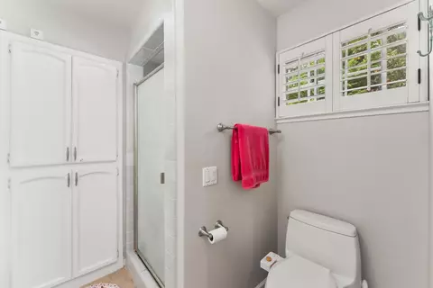 Bath - 2230 Hillcrest Way, Carmichael, CA 95608 photo 8 of 9