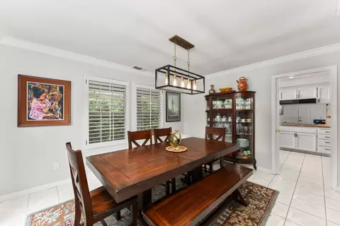 Dining - 2230 Hillcrest Way, Carmichael, CA 95608 photo 4 of 4