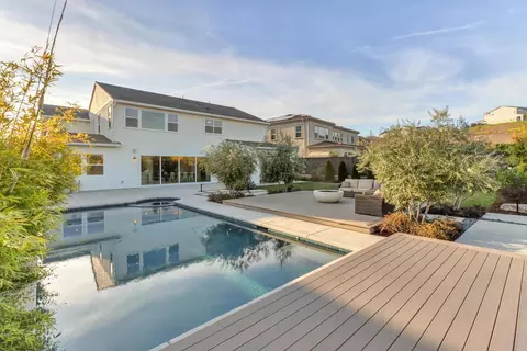 Exterior - 810 Fallen Log Ct, Rocklin, CA 95765 photo 22 of 26