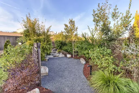 Exterior - 810 Fallen Log Ct, Rocklin, CA 95765 photo 20 of 26