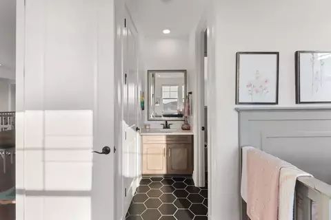Entry Way - 810 Fallen Log Ct, Rocklin, CA 95765 photo 6 of 6