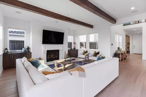 Living - 810 Fallen Log Ct, Rocklin, CA 95765 photo 2 of 4