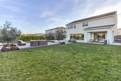 Exterior - 810 Fallen Log Ct, Rocklin, CA 95765 photo 25 of 26