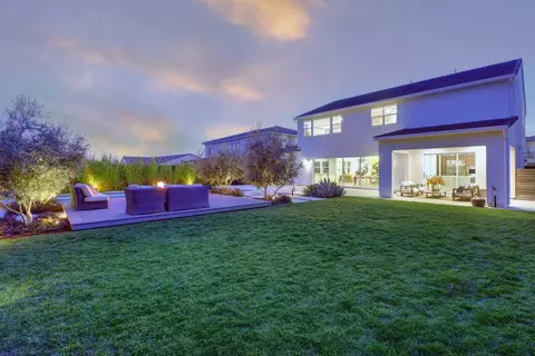 Exterior - 810 Fallen Log Ct, Rocklin, CA 95765 photo 11 of 26