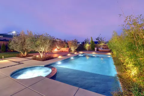 Exterior - 810 Fallen Log Ct, Rocklin, CA 95765 photo 5 of 26