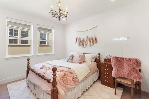 Bedroom - 810 Fallen Log Ct, Rocklin, CA 95765 photo 5 of 7