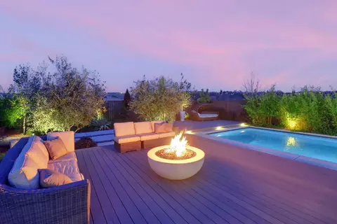 Exterior - 810 Fallen Log Ct, Rocklin, CA 95765 photo 8 of 26