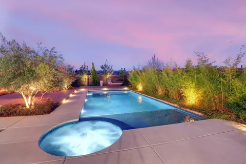Exterior - 810 Fallen Log Ct, Rocklin, CA 95765 photo 4 of 26