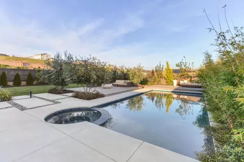 Exterior - 810 Fallen Log Ct, Rocklin, CA 95765 photo 16 of 26