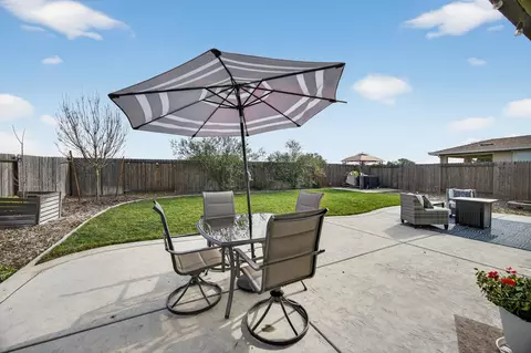 Exterior - 4143 Citation Dr, Olivehurst, CA 95961 photo 4 of 5
