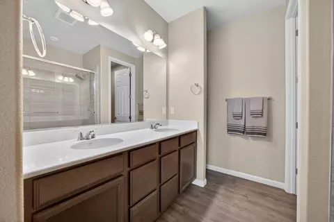Bath - 4143 Citation Dr, Olivehurst, CA 95961 photo 2 of 4