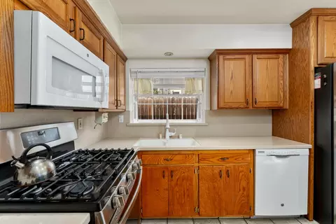 Kitchen - 6316 Templeton Dr, Carmichael, CA 95608 photo 3 of 6